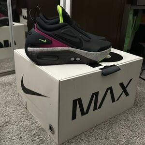 Nike Adapt AutoMax - Size 9.5 - Black/Fireberry